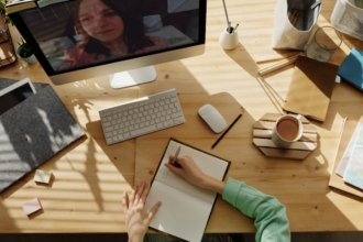 Online learning vs traditional learning Online learning vs traditional learning